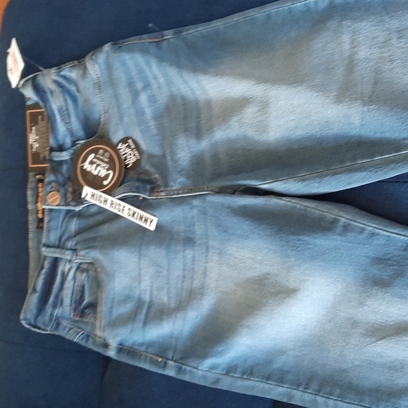 Jeans - Picture 2 of 3